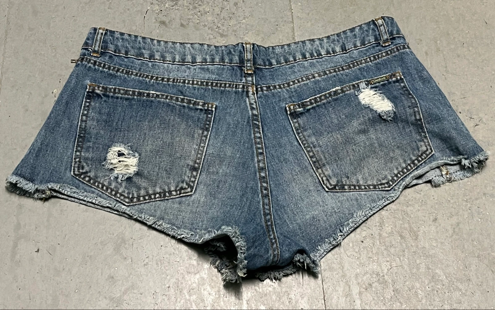Shorts vaqueros cremalleras laterales  – photo 5